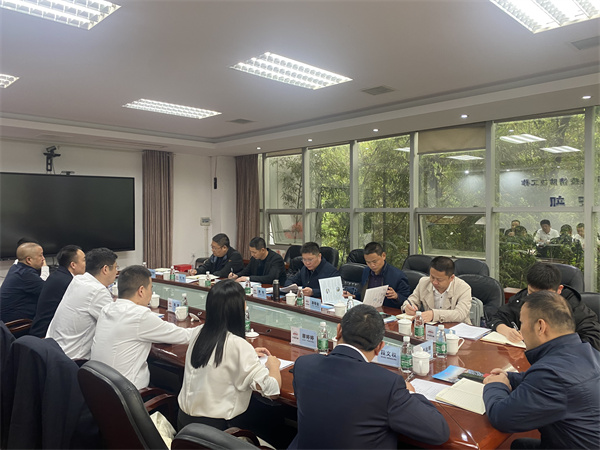 1684223118636723.jpg 4月25日,县委常委、副县长詹凯带队赴湖南参观吉首智慧停车指挥中心,潘总、方总陪同调研。1.jpg